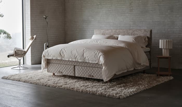 bed-continental-dux-80-sustainable-comfort-pie-comfort-astoria-headboard-3.jpg