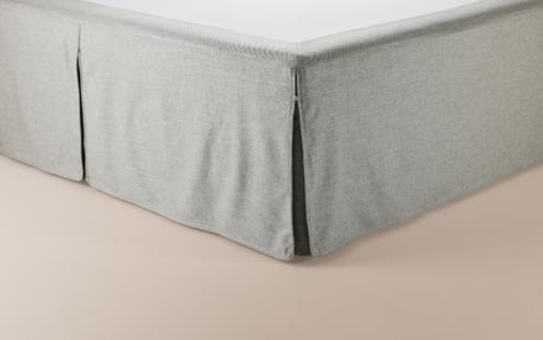 Royal bedskirt  ruskin 10 quill